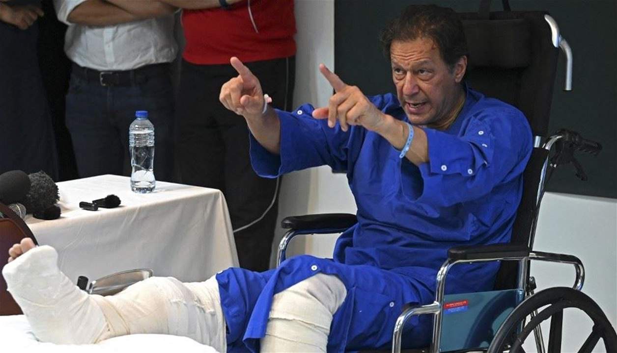  عمران خان يغادر المستشفى بعد 3 أيام على محاولة اغتياله في باكستان