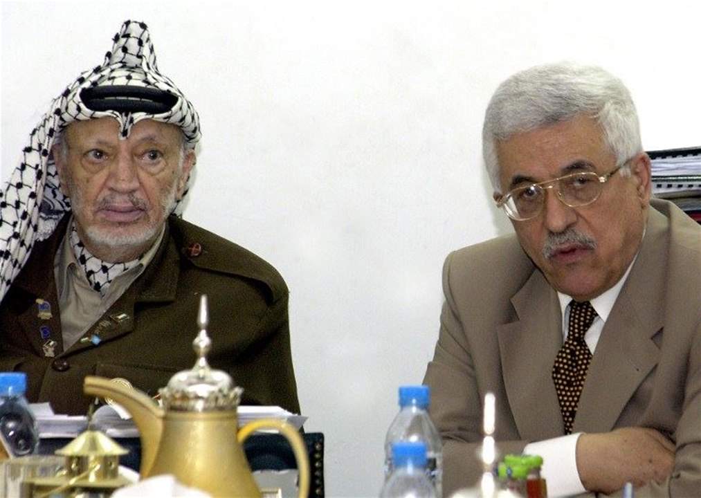   وثيقة مسربة: ياسر عرفات ضرب أحمد قريع بـ"الشلوت".. ومحمود عباس مشى على رؤوس أصابعه !