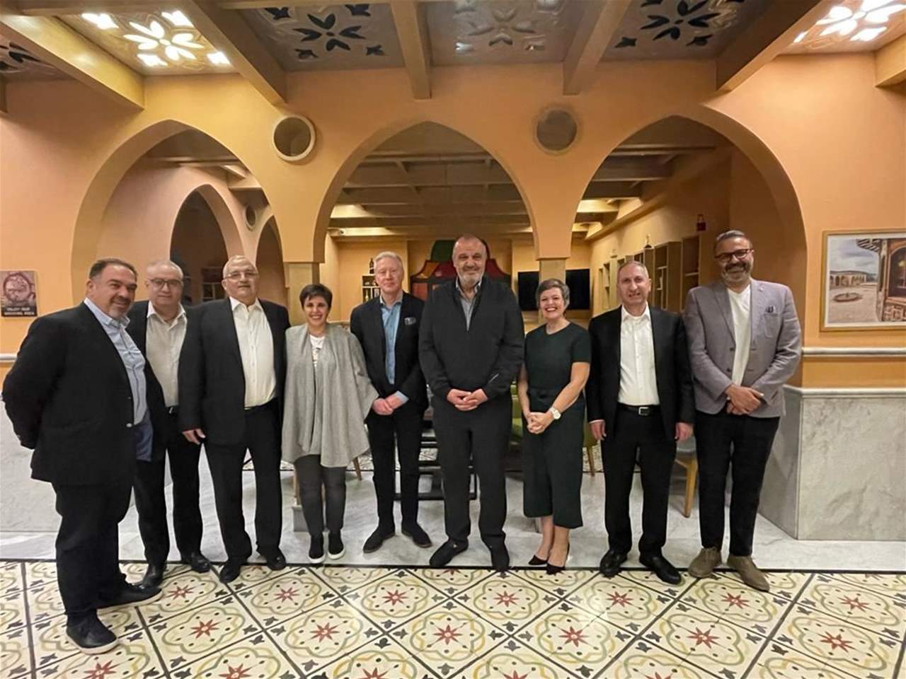 بوشكيان التقى رئيس وأعضاء "منتدى الأعمال اللبناني الأردني"