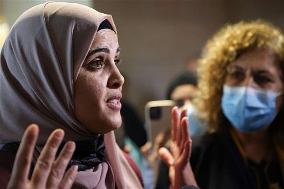 بالفيديو- والدة الطفل الفلسطيني الأسير أحمد مناصرة: لمست إصبع ابني لأول مرة منذ 7 سنوات!