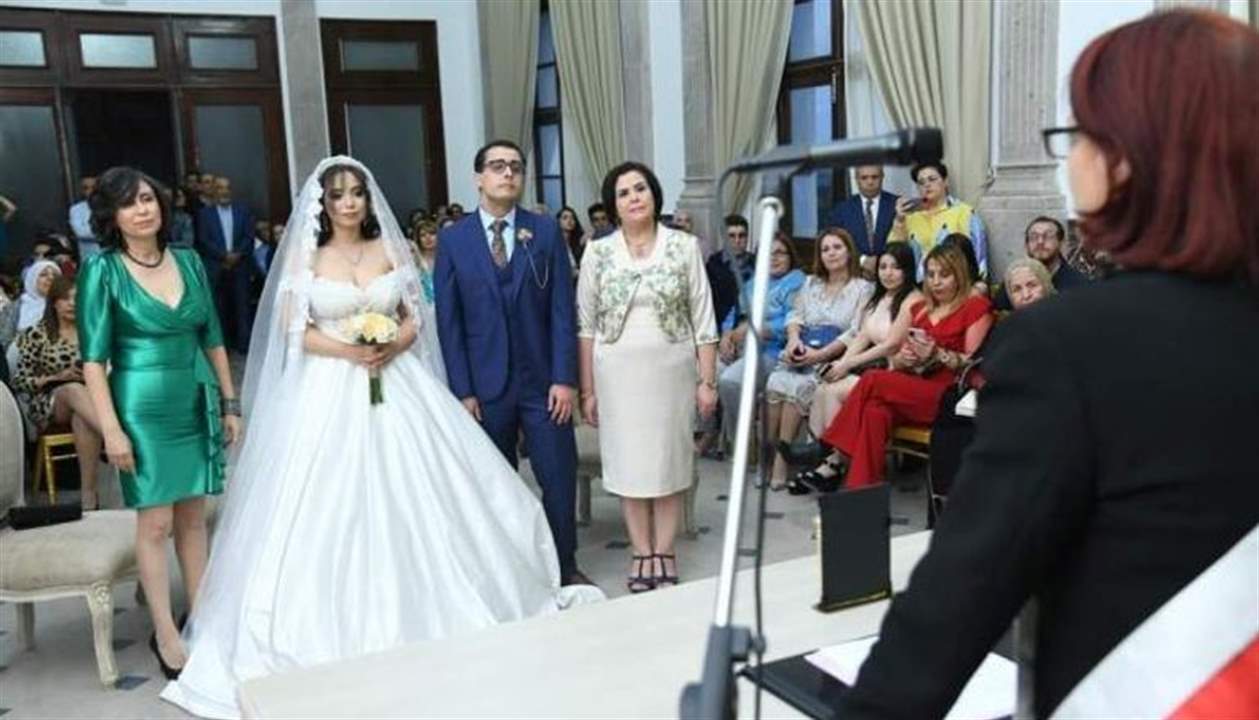  مأذونة وشاهدتان.. حفل زفاف يُثير جدلاً واسعًا في تونس !