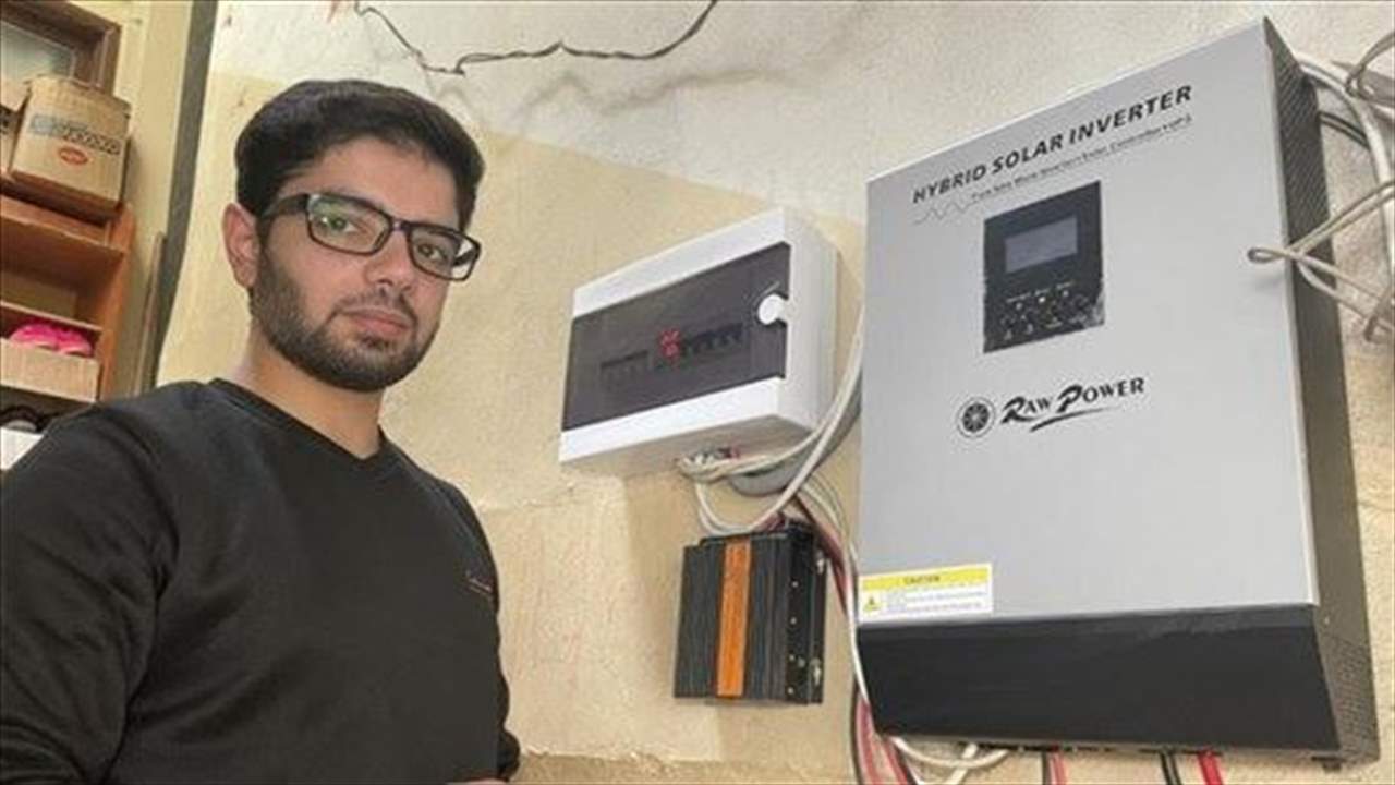  نجح فيما فشلت فيه الدولة .. محمد السبسبي شاب لبنانيّ يولّد الكهرباء من الرياح !