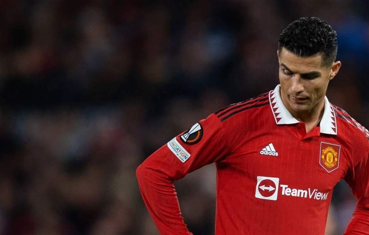مانشستر يونايتد يعلن رسمياً فسخ عقد كريستيانو رونالدو بالتراضي بين الطرفين