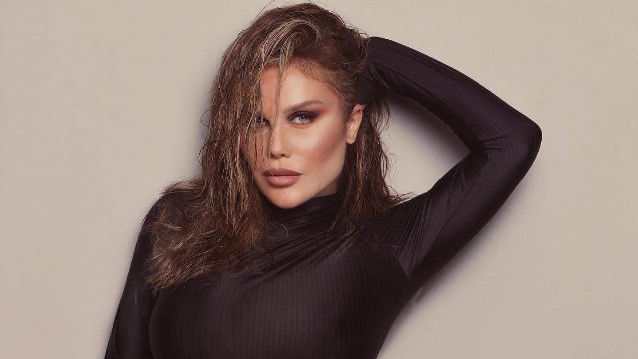 نيكول سابا بفستان ارتدته من 19 عاما وهذا ما أعلنته