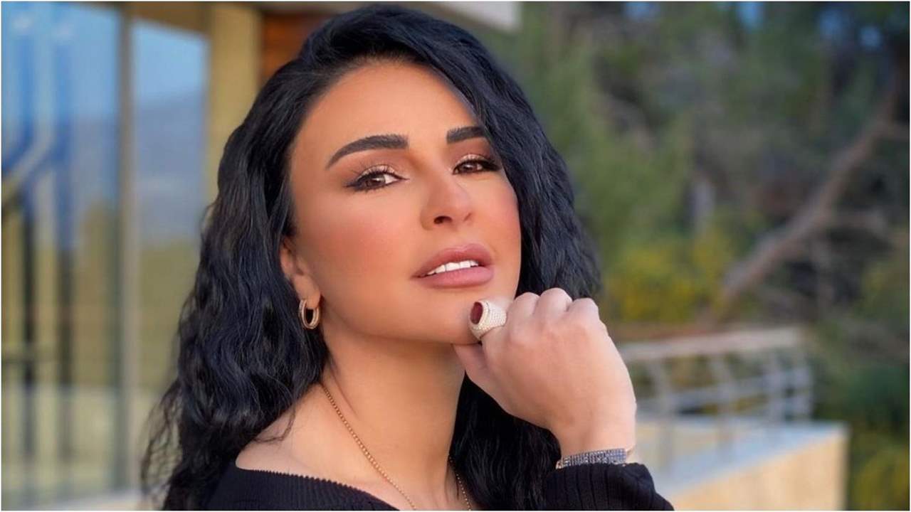 ماغي بو غصن توجه نصيحة للفتيات من اجل لفت انتباه "الكراش" اثناء المونديال