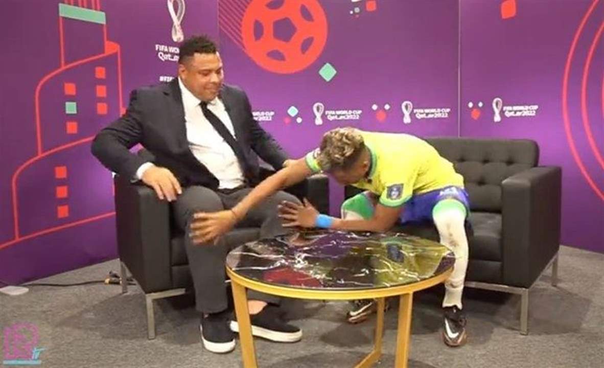  بالفيديو ـ رودريغو ينهي مقابلته مع الظاهرة رونالدو بشكل طريف