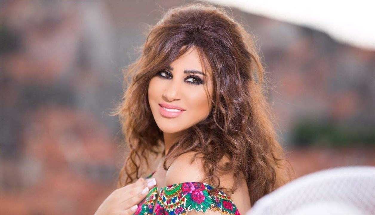 نجوى كرم توجه رسالة مؤثرة لـ أنغام بعد خروجها من المستشفى