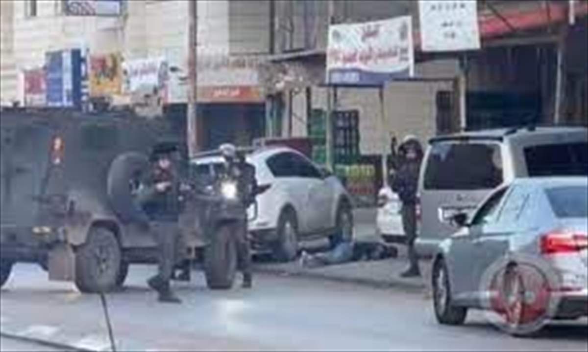 بالفيديو - جندي من قوات الاحتلال يعدم شاباً فلسطينياً من نقطة صفر جنوبي نابلس