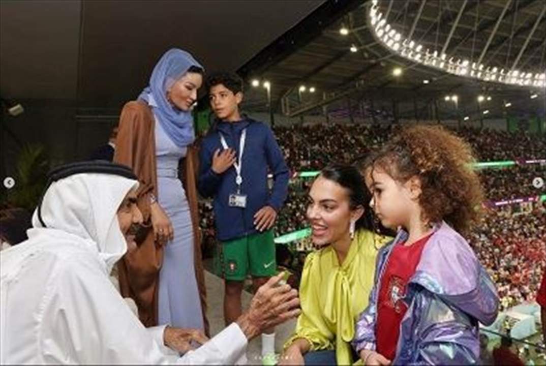 صور وفيديو - جورجينا وعائلتها مع الأمير الوالد والشيخة موزا وتجول في كتارا