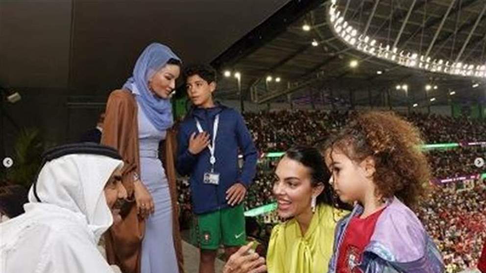 صور وفيديو - جورجينا وعائلتها مع الأمير الوالد والشيخة موزا وتجول في كتارا
