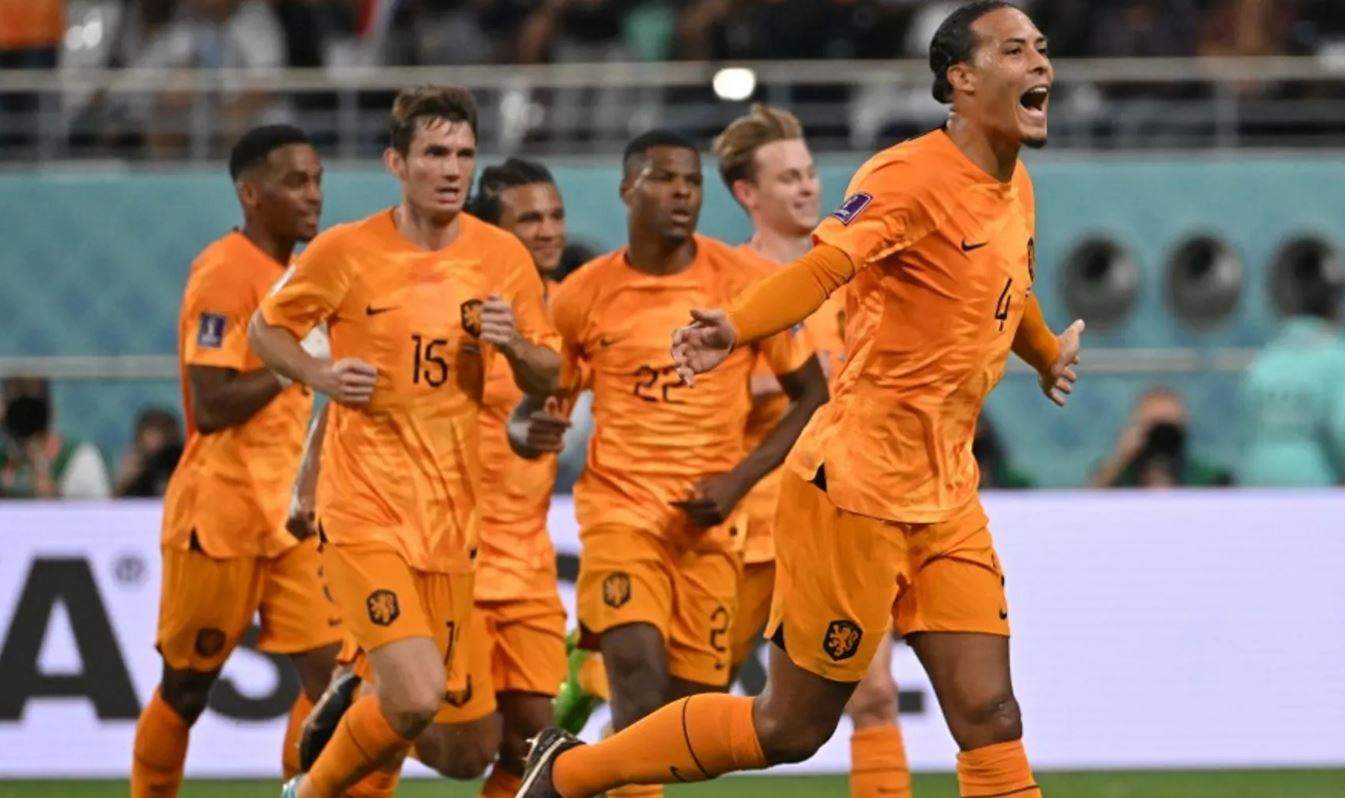 اللون الغامض.. لماذا يرتدي منتخب هولندا البرتقالي؟