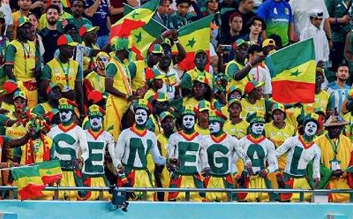 بالفيديو - جمهور السنغال متعة العين