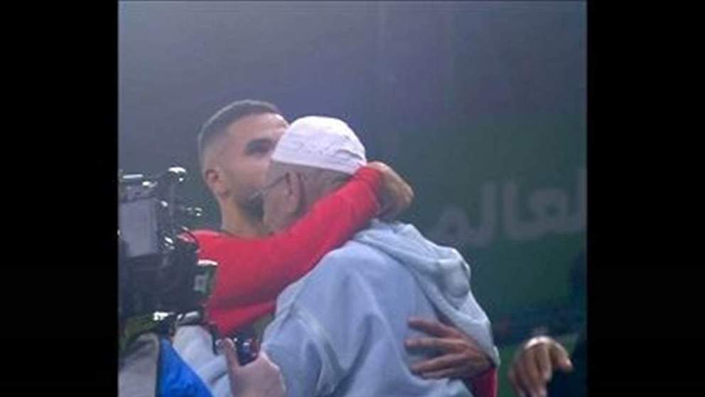 فيديو - الركراكي ويوسف النصيري ولقطات مؤثرة مع الوالدين