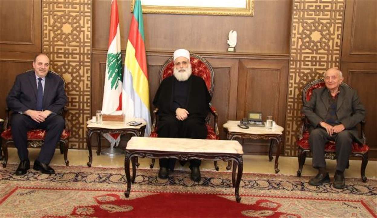 شيخ العقل استقبل زوارا وشخصيات في دار الطائفة