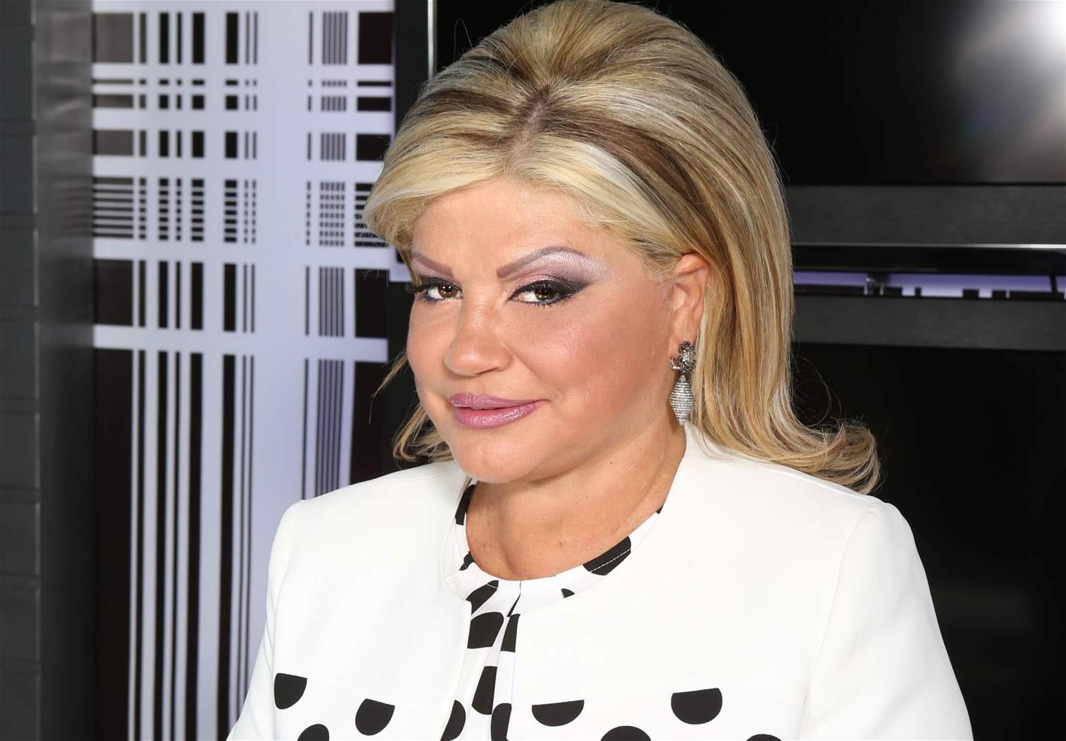 تعرض الوزير السابقة مي شدياق لحادث في باريس ... ماذا حصل؟