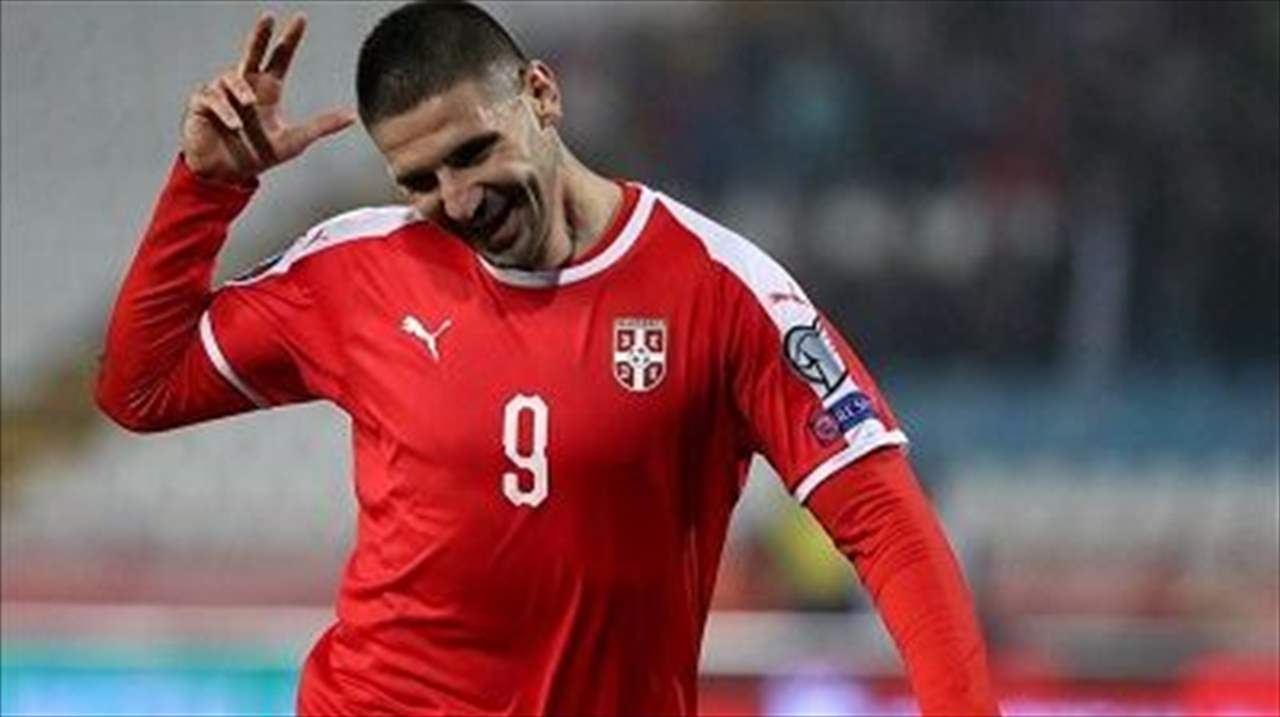 بالفيديو - استقبال مُذهل لنجم صربيا رغم النتائج المُخيبة