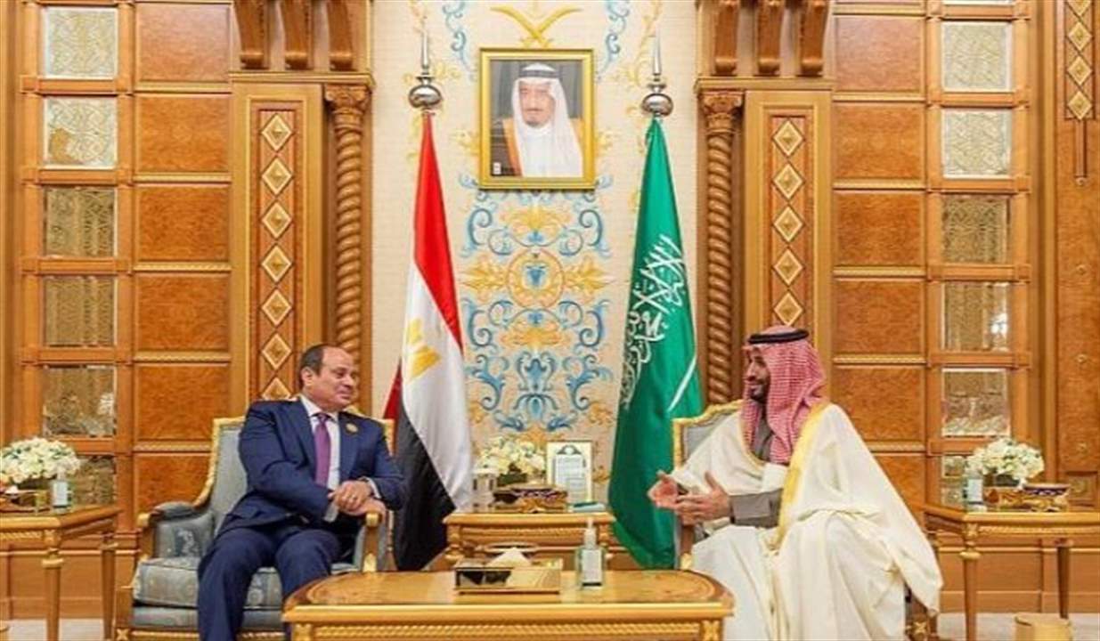 ولي العهد السعودي يلتقي الرئيس المصري على هامش قمة الرياض العربية - الصينية