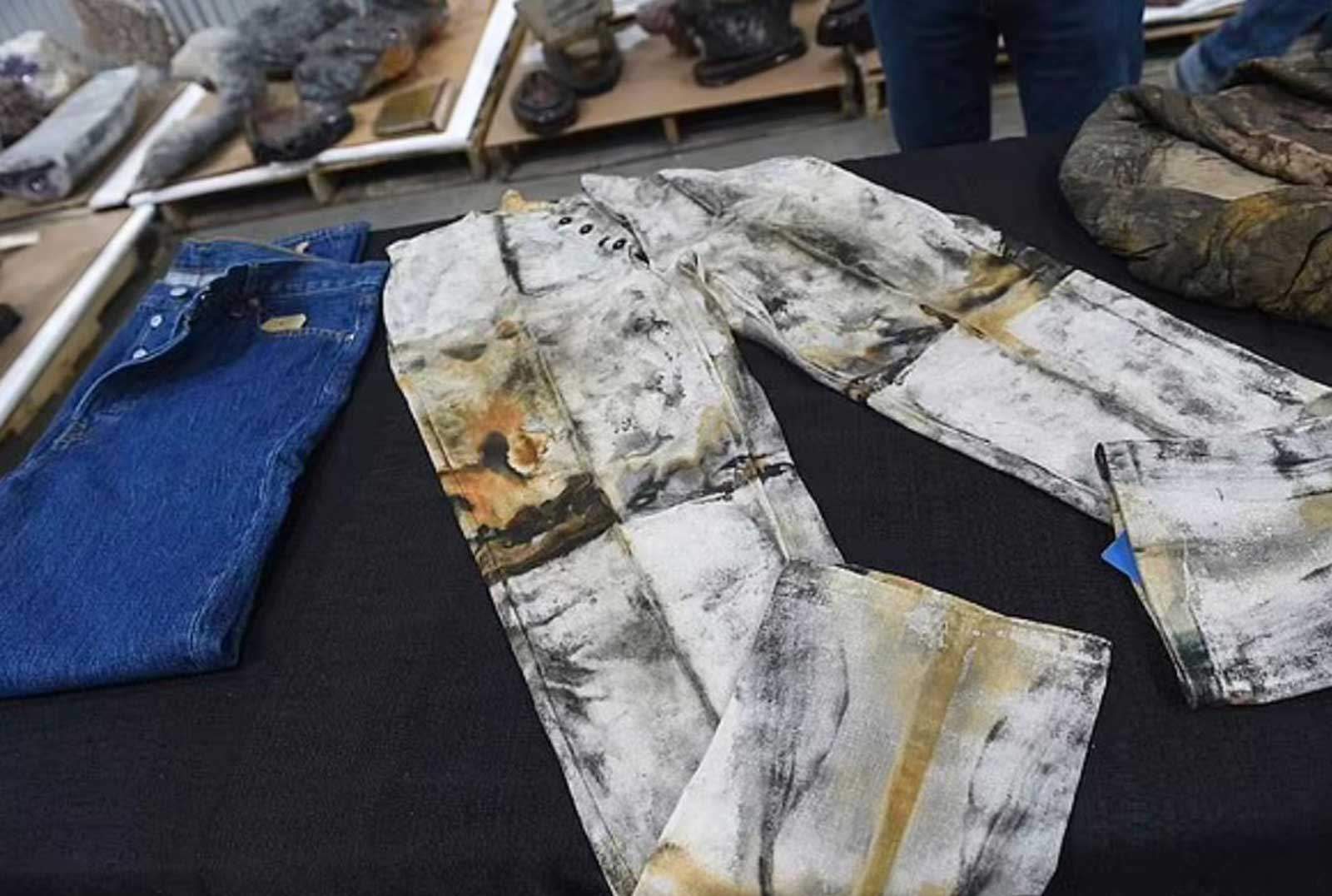 قصة بنطلون جينز تم بيعه بـ114 ألف دولار !!