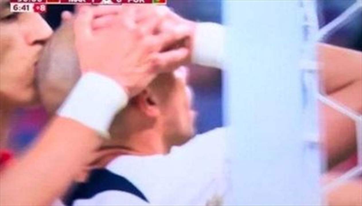 فيديو - الياميق يخطف الأضواء بقبلته على رأس بيبي