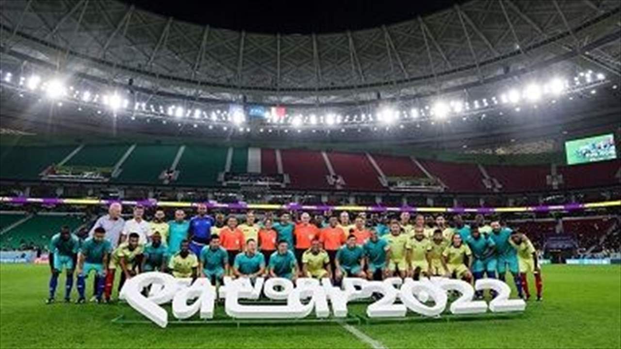 فيديو - نجوم كرة القدم بمواجهة العمال والمتطوعين والحكم إنفانتينو