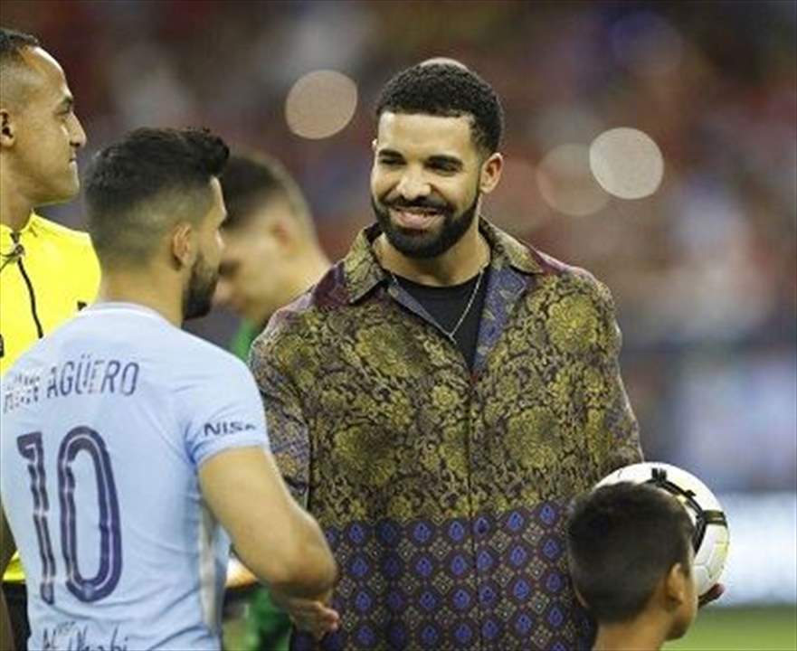 بالفيديو - المغني درايك يراهن على فوز الأرجنتين ويخسر مليون دولار !!