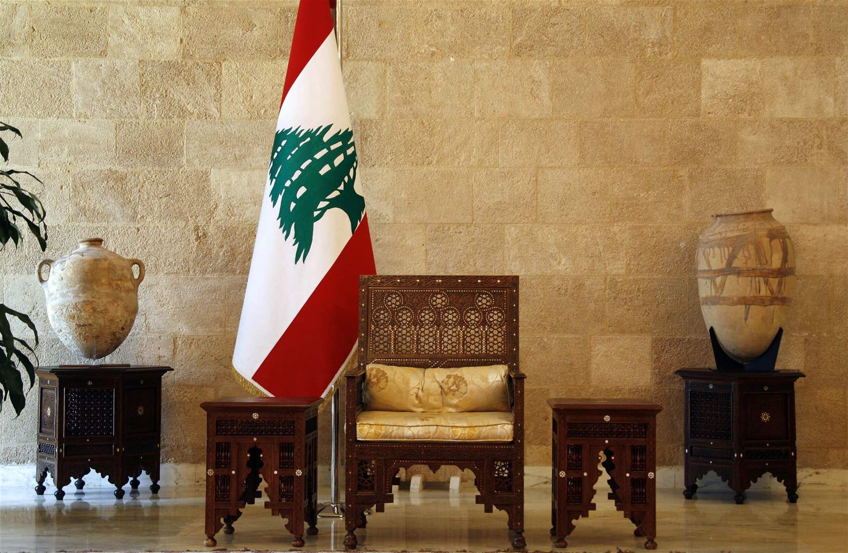 "النهار": الساعات الماضية كانت قاتمة داخلياً ودولياً على صعيد الملف اللبناني