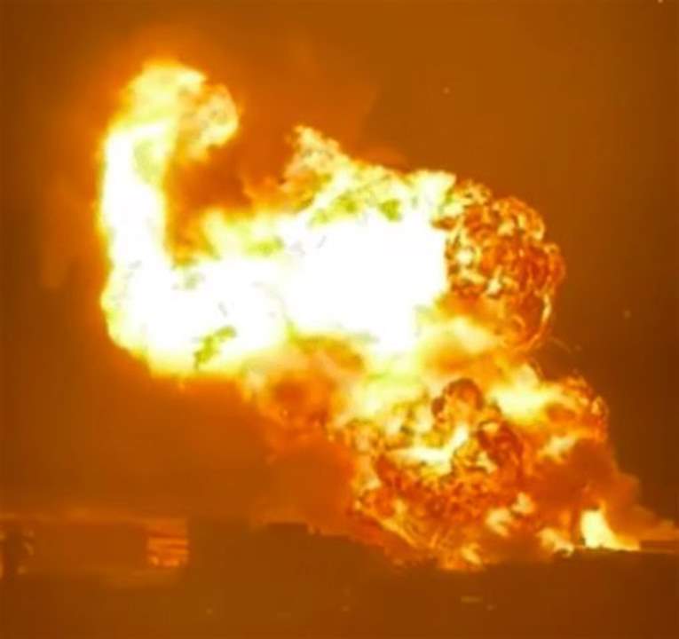 حريق مهول في خزان للغاز يهز مدينة "المحمدية" في المغرب