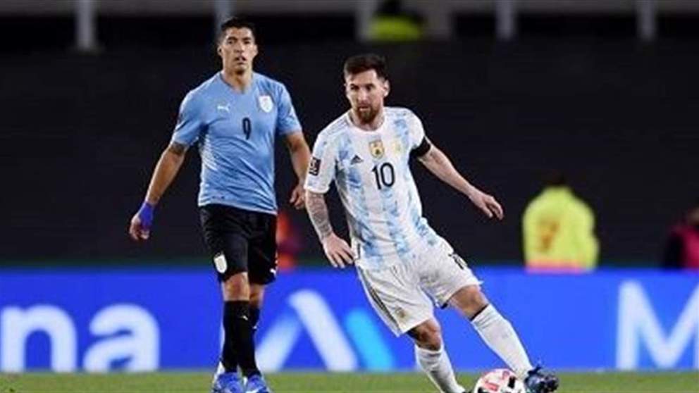 ماذا يفعل لويس سواريز في الارجنتين؟