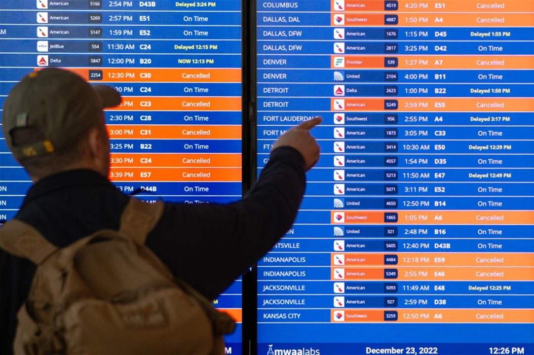 إلغاء آلاف رحلات الطيران عشية أعياد الميلاد بسبب العواصف الثلجية في الولايات المتحدة