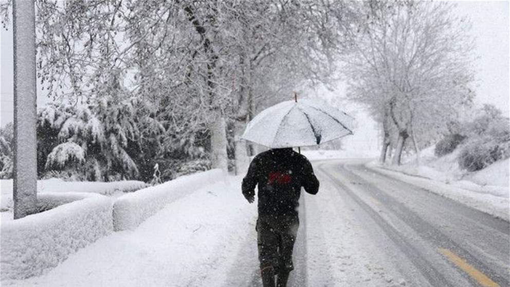   المنخفض الجوي يتعمق فوق لبنان.. أمطار طوفانية مع عواصف رعدية وثلوج على ارتفاع 1100 متر 