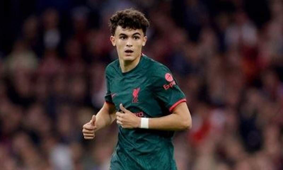 ستيفان باجيسيتش .. مستقبل اسبانيا الكروي يمرّ من ليفربول