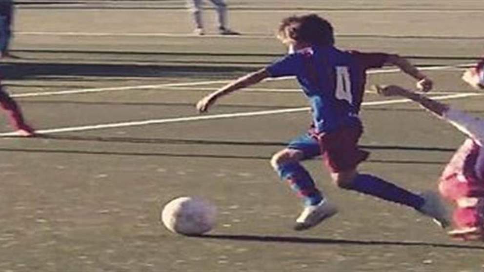 بالفيديو - بيدرو الصغير سجّل على طريقة ميسي