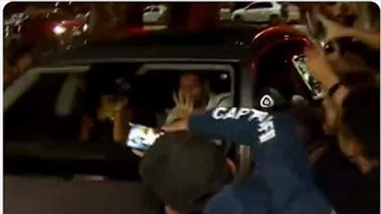 فيديو - هكذا حاصر الجمهور ميسي في روزاريو