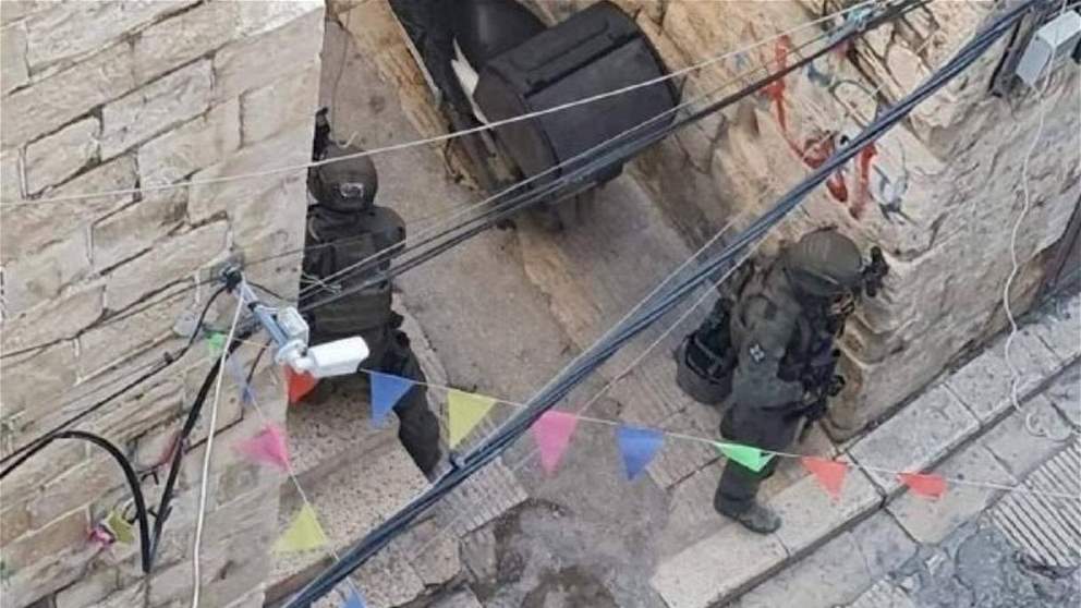 بالفيديو ـ اشتباكات عنيفة وانفجارات خلال اقتحام قوات الاحتلال للبلدة القديمة في نابلس 