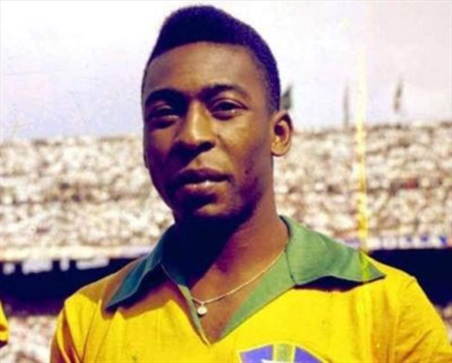 فيديو - الاعلامي البرازيلي باسكوال يبكي بيليه على الهواء