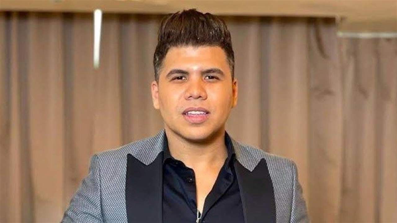 عمر كمال يتوقف عن الغناء ويبكي لهذا السبب !