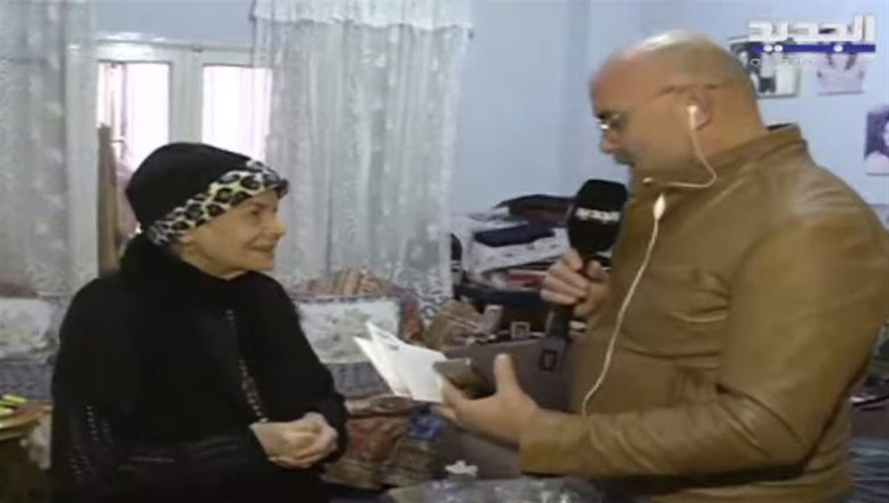 الزميل جوزيف حويك يزور الممثلة القديرة وفاء طربيه في منزلها لمعايدتها ...للمتابعة مباشرة: 