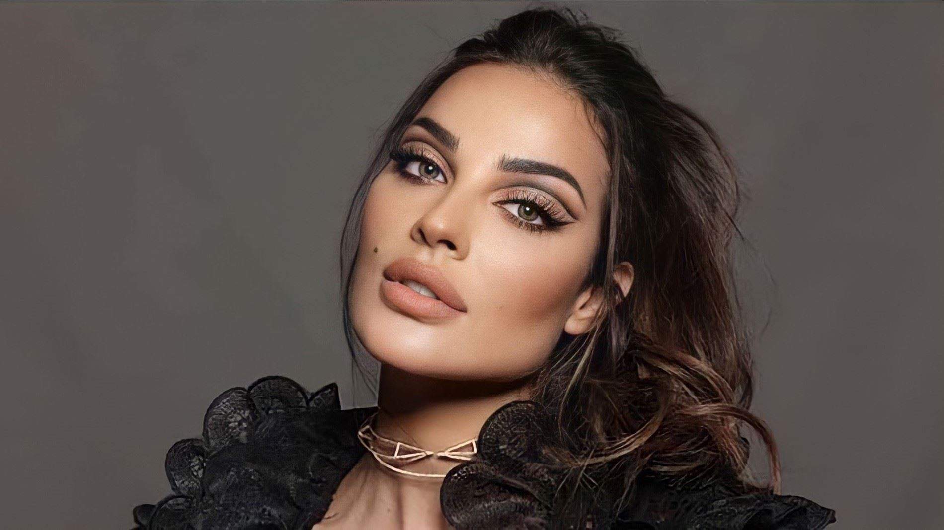 نادين نسيب نجيم في اقوى رد على احد متابعيها: اللي جايي رح يحرق دمك!