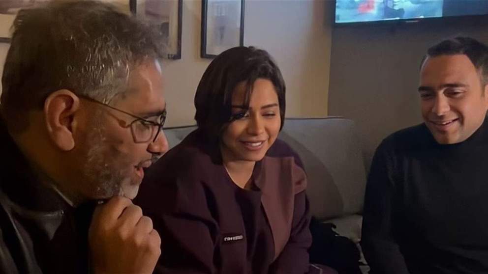 تفاصيل التحقيق مع شيرين عبد الوهاب بسبب فضل شاكر يرويها مستشار وزير الإعلام اللبناني