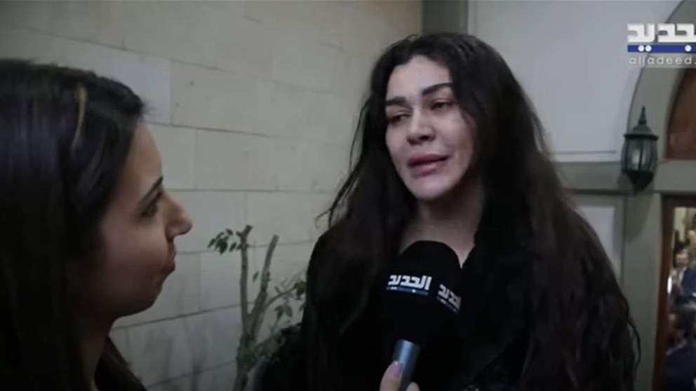 نادين الراسي تبكي بشدة في عزاء نجل جورج وسوف .. عابد فهد و رامي عياش و معين شريف يواسونه: الجرح كبير