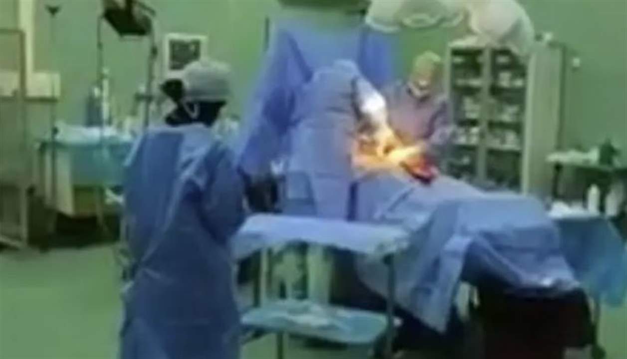 بالفيديو ـ غضب في ليبيا بسبب بث مباشر لولادة قيصرية على "فيسبوك" !