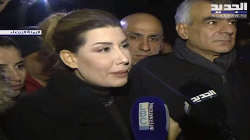 النائبة بولا يعقوبيان تشارك في الاعتصام امام مركز امن الدولة - الرملة البيضاء:  طريقة التصرف والخبث لا تليق بالقضاء ولا بالدولة ولا بالاجهزة الامنية ... للمتابعة مباشرة: 