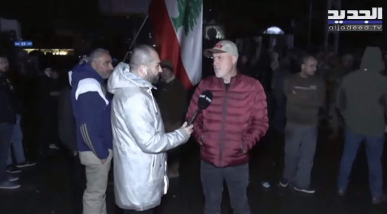 قطع الطريق البحرية في جبيل تنديداً بتوقيف الناشط وليام نون ... للمتابعة مباشرة: 