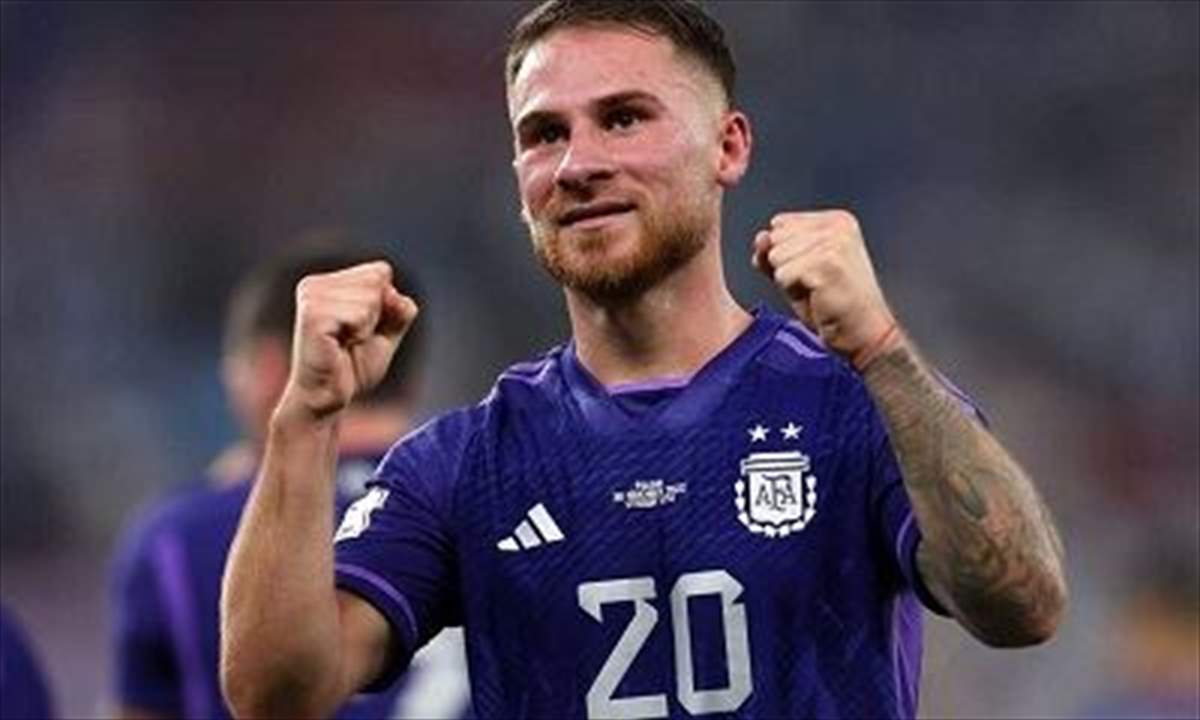 فيديو - ماك أليستر المتواضع يحقق أمنية أطفال