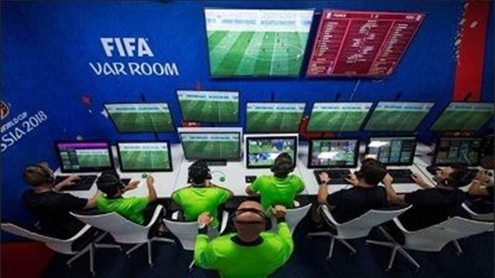 الفيفا يعتمد تطبيق خاصية "VAR صوتي" في كأس العالم للأندية