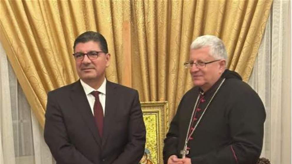 بهاء الدين الحريري التقى في مدينة لارناكا القبرصية رئيس أساقفة أبرشية قبرص المارونية المطران سليم صفير وتاكيد ان لبنان بلد جامع للحضارات والأديان