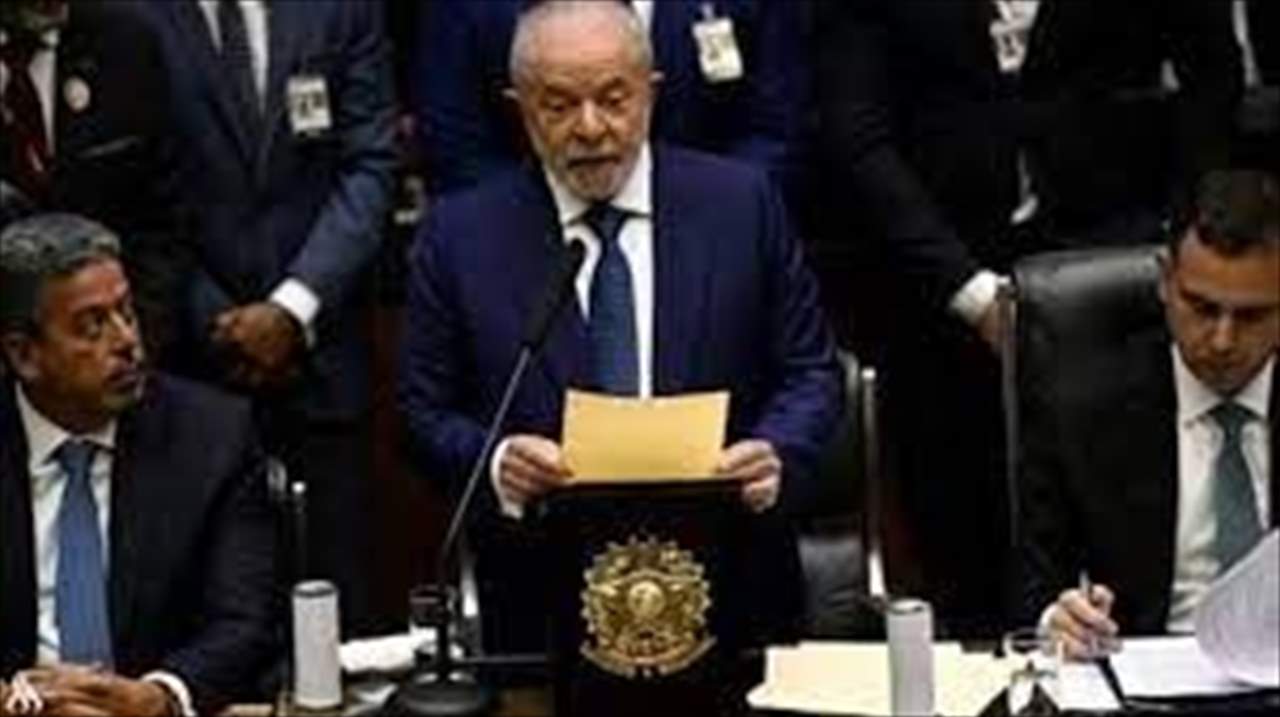 لولا داسيلفا يقيل قائد الجيش قبيل زيارته الخارجية الأولى