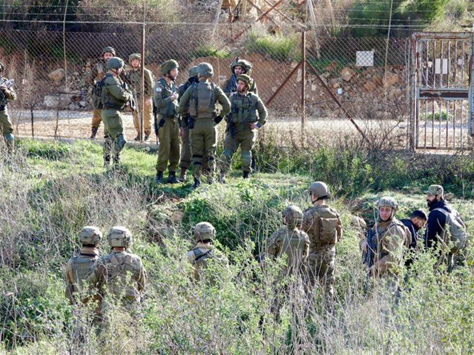  مراسل "الجديد": إستنفار للجيش اللبناني في مواجهة الأشغال الإسرائيلية في وادي هونين بعدما تجاوزت جرافة العدو السياج التقني