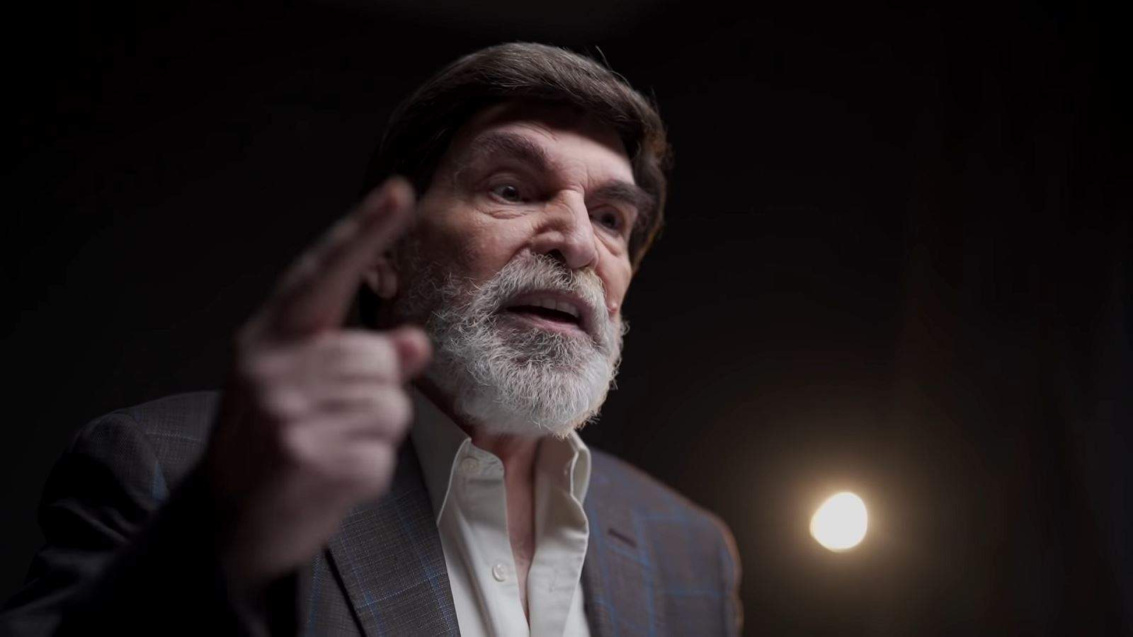 ياسر العظمة يبكي المتابعين برسالة مؤثرة عن بلده سوريا: صار وشها ناشف 