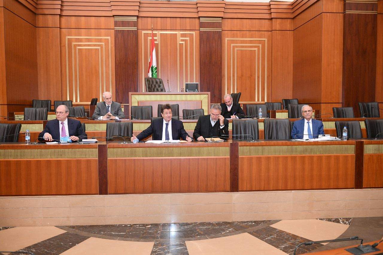 لجنة المال تكرر المطالبة بالأرقام وكيفية إعادة الحقوق للمودعين وترفض شطبها 